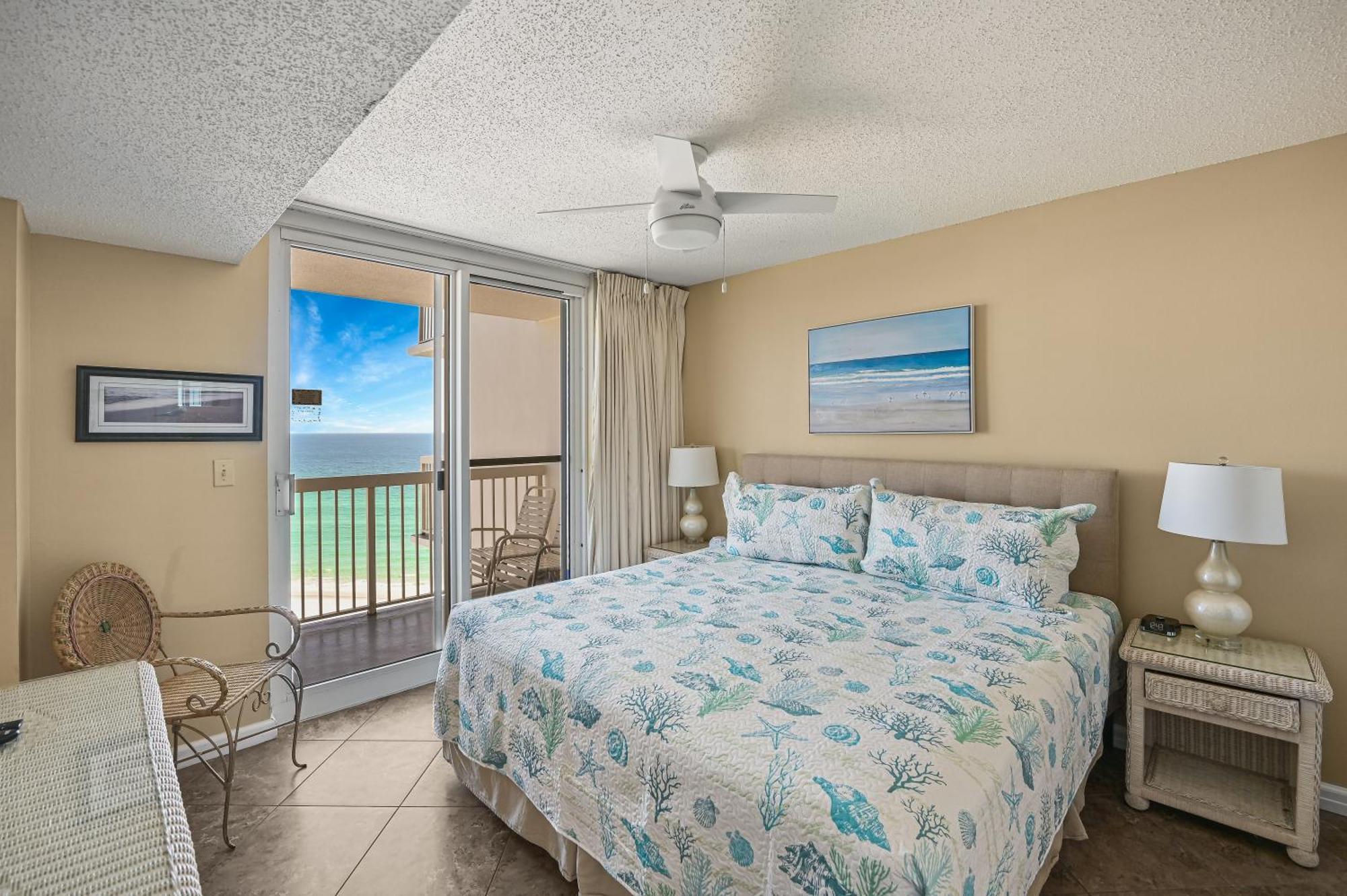 Pelican Beach Resort Condos Destin Room photo