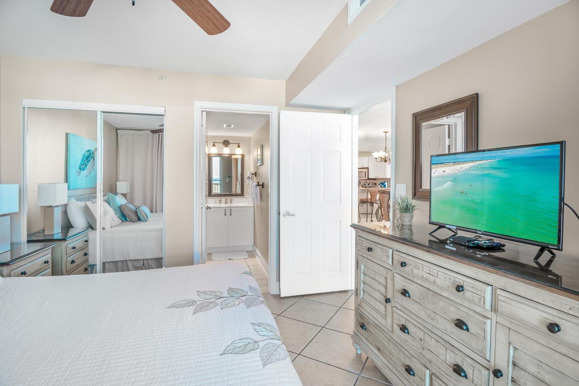 Pelican Beach Resort Condos Destin Room photo